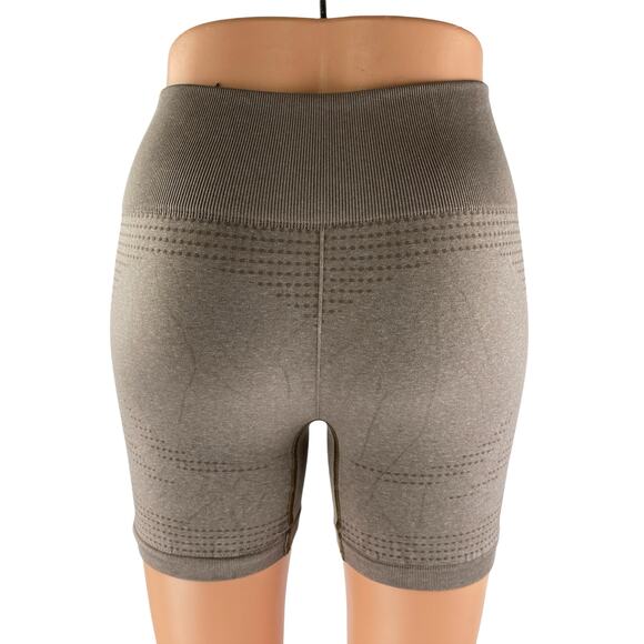 Gymshark Women's Tan Mid Rise Yoga Workout Running Athletic Biker Shorts Size S - Picture 2 of 3